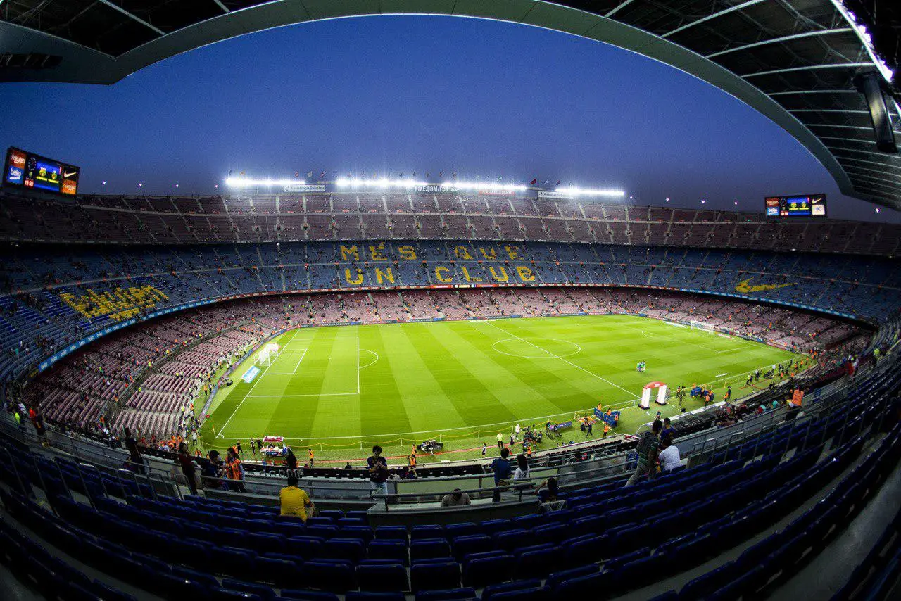Camp Nou: Το Σπίτι της Μπαρτσελόνα και της Ιστορίας του Ποδοσφαίρου